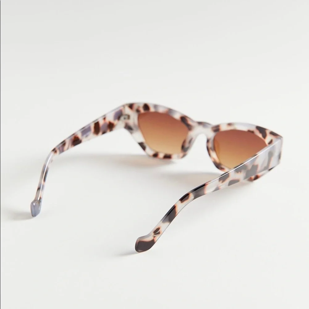Urban outfitters Sunglasses_2